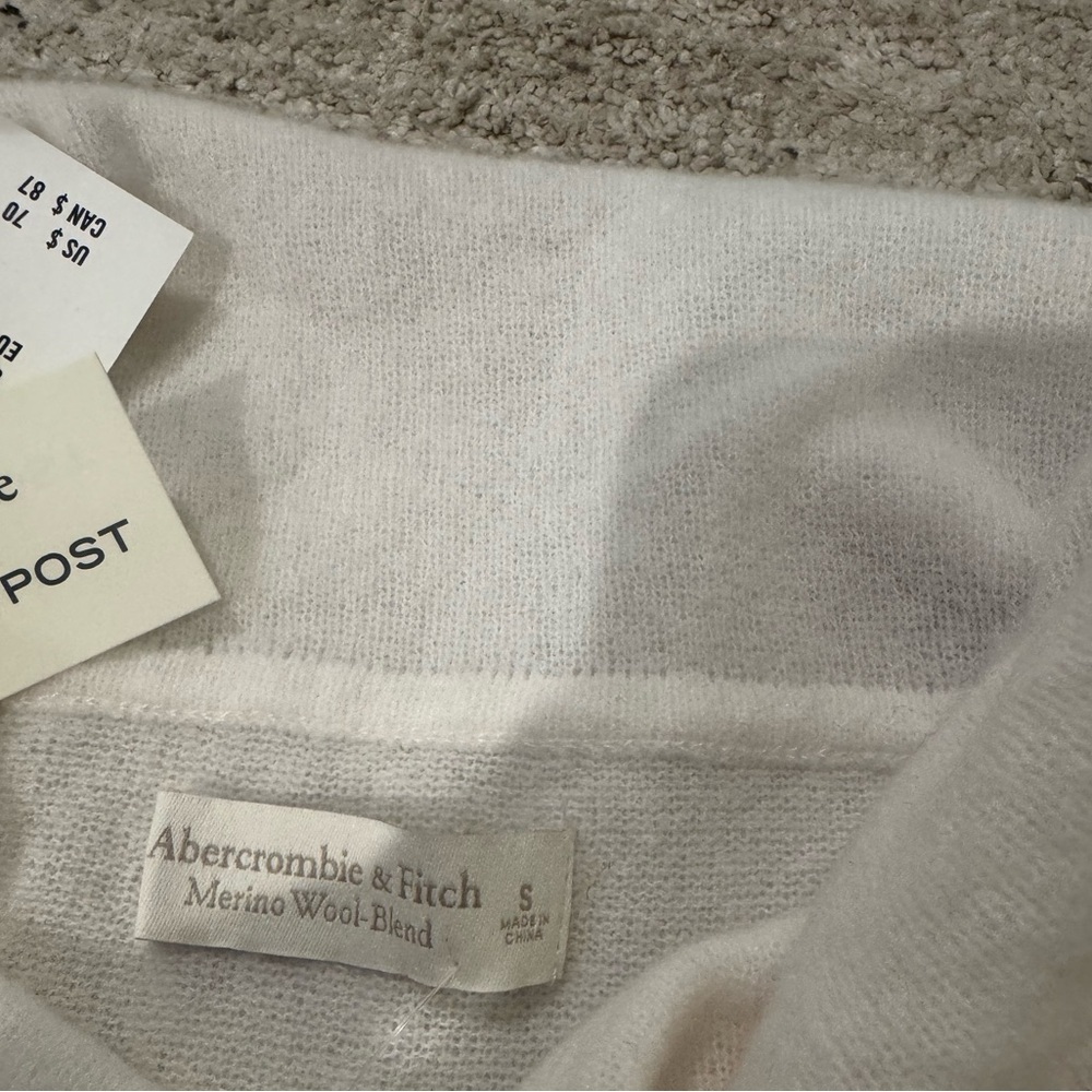 Abercrombie and Fitch off shoulder wool blend sweater size small - Picture 4 of 5